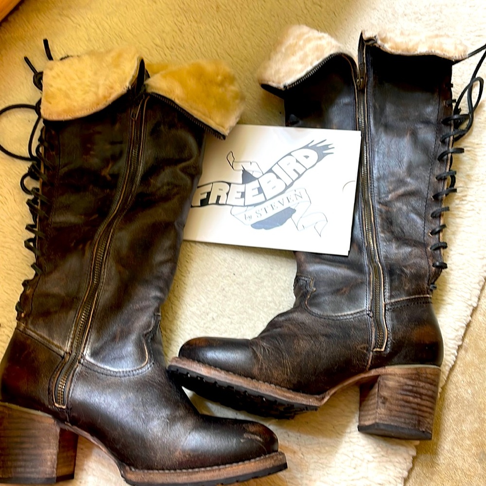 Freebird by Steven knee high boots w/ fur inside. Iceland black size 10 (Brown)